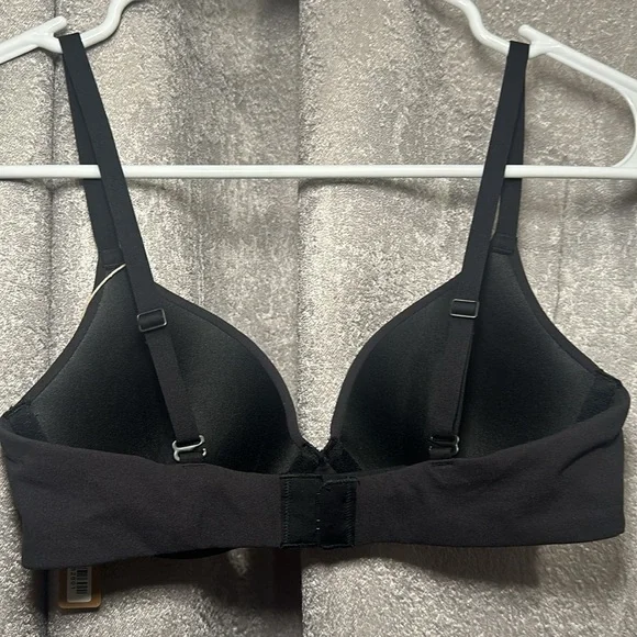 SKIMS fits everybody t shirt bra size 32A - Picture 6 of 8